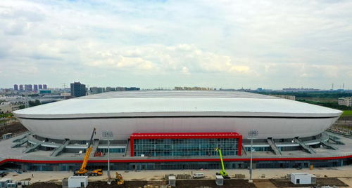 浦東足球場(chǎng)開(kāi)始安裝座椅,10月底迎接英雄聯(lián)盟全球總決賽,明年4月正式竣工