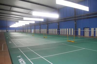 東北虎體育中心羽毛球場(chǎng)地鋪裝完工 預(yù)約電話85685558