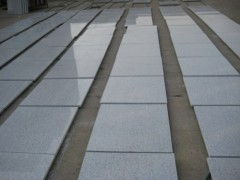 一站式體育場地鋪裝 優質板材供應、花崗巖地鋪與室外裝飾解決方案